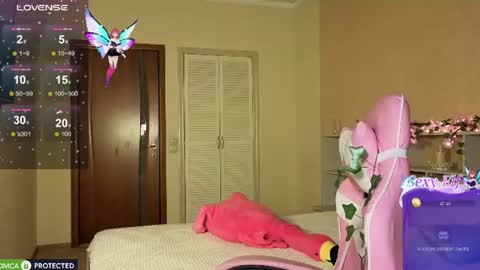 Olivia online show from July 22, 2026, 1:41 am