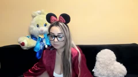 Lady Lyanna online show from November 3, 2025, 11:04 pm