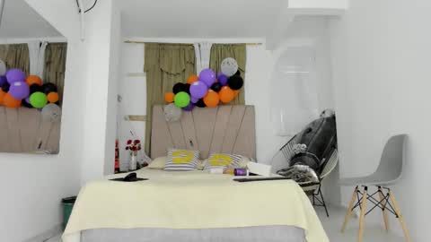 lady_miss___ online show from October 27, 2025, 11:47 am