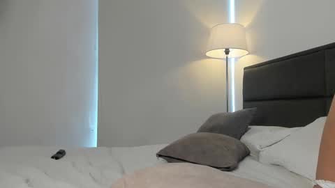 Snapshot of lady_ni chatting on March 6, 2025, 6:26 pm 700 1300 -5 online show from March 6, 2025, 6:26 pm