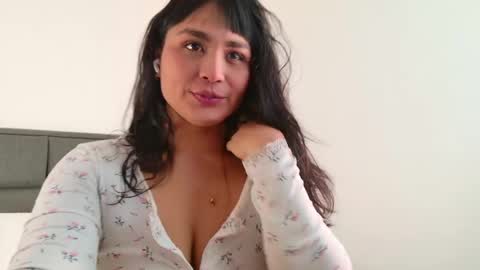 Snapshot of lady_ni chatting on May 13, 2026, 2:58 pm 700 1300 -5 online show from May 13, 2026, 2:58 pm