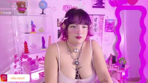 Snapshot of lady_noize chatting on June 15, 2026, 9:39 pm Lady online show from June 15, 2026, 9:39 pm