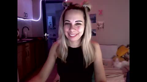 Snapshot of lady_smile69 chatting on September 10, 2025, 5:35 pm lady_smile69 online show from September 10, 2025, 5:35 pm