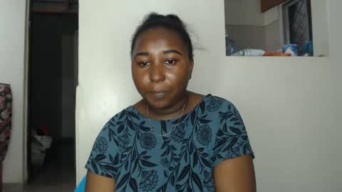 Snapshot of lady_twerky chatting on February 10, 2026, 12:59 am Maya online show from February 10, 2026, 12:59 am