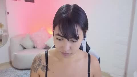 Lady Violet Bridgerton online show from January 6, 2026, 8:45 pm