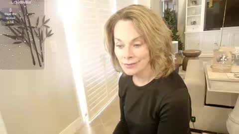 Snapshot of ladybabs chatting on December 30, 2024, 5:44 pm Ladybabs online show from December 30, 2024, 5:44 pm