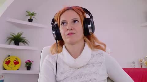 Sima Ladybigsmile online show from September 20, 2025, 6:47 am