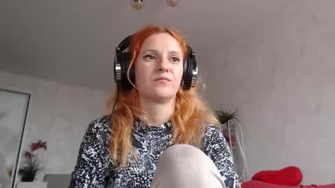 Sima Ladybigsmile online show from November 7, 2025, 6:57 am