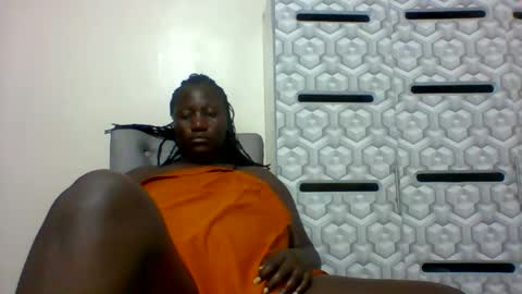 lindah32 online show from January 27, 2025, 1:37 am