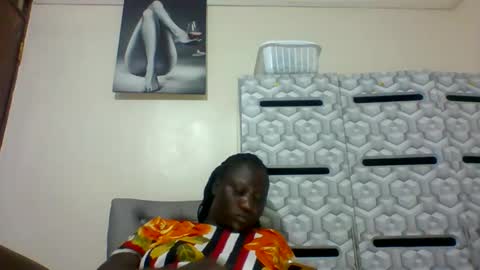 lindah32 online show from January 28, 2025, 6:39 pm