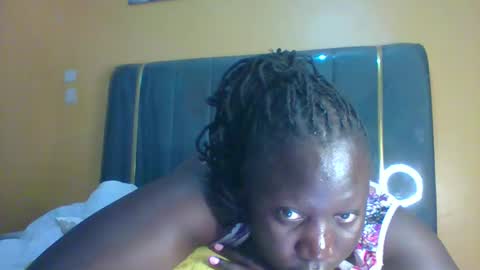 lindah32 online show from September 9, 2025, 7:13 pm