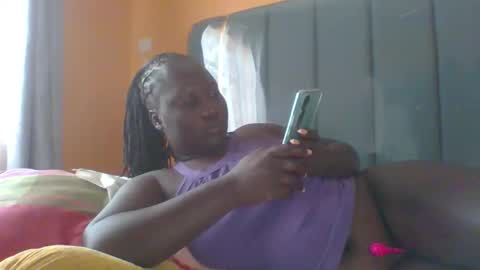 lindah32 online show from September 30, 2025, 9:25 am