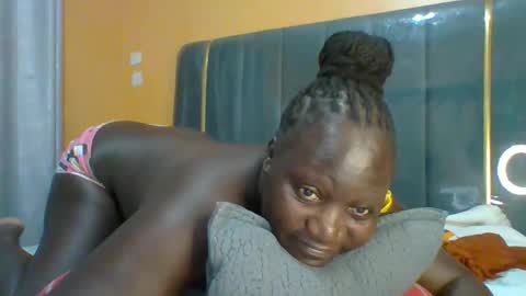 lindah32 online show from February 25, 2026, 4:16 pm