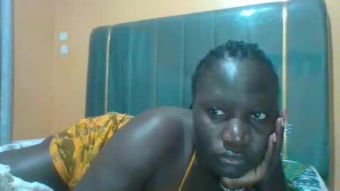 lindah32 online show from June 9, 2026, 7:25 pm