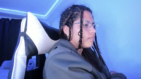  Lady  online show from February 18, 2025, 6:15 am