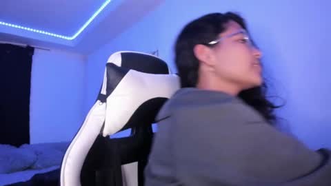  Lady  online show from March 5, 2025, 12:38 am