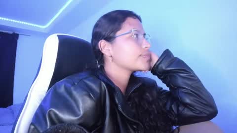  Lady  online show from March 8, 2025, 3:28 am