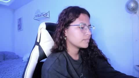  Lady  online show from October 3, 2025, 5:04 am