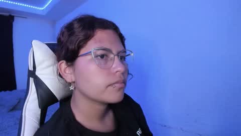  Lady  online show from October 4, 2025, 2:31 am