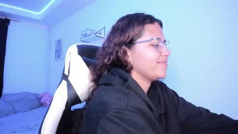  Lady  online show from January 12, 2026, 12:27 am