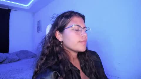  Lady  online show from February 15, 2026, 7:51 am