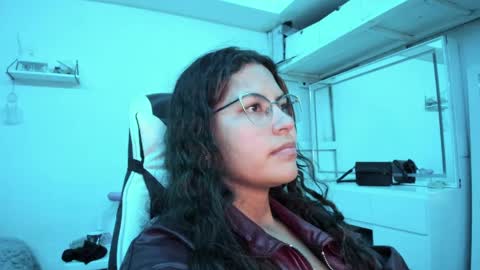  Lady  online show from April 22, 2026, 4:15 am