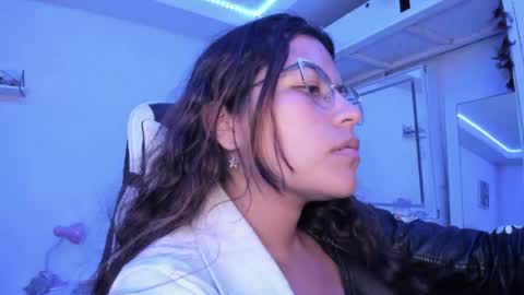  Lady  online show from April 25, 2026, 6:49 am