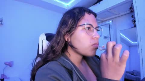 Snapshot of ladybrown_16 chatting on May 11, 2026, 3:56 am Lady online show from May 11, 2026, 3:56 am