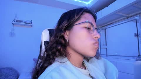 Snapshot of ladybrown_16 chatting on June 8, 2026, 2:34 am Lady online show from June 8, 2026, 2:34 am