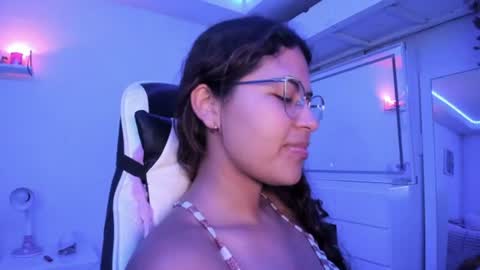 Snapshot of ladybrown_16 chatting on June 17, 2026, 3:09 am Lady online show from June 17, 2026, 3:09 am