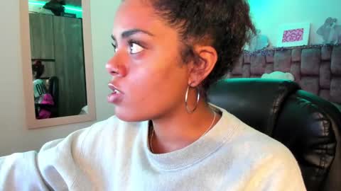 Snapshot of ladydanniela chatting on December 19, 2024, 3:18 am leidy daniela online show from December 19, 2024, 3:18 am