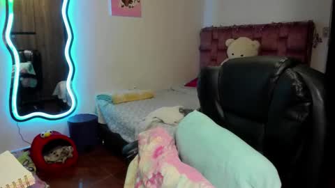 Snapshot of ladydanniela chatting on March 10, 2026, 12:04 am leidy daniela online show from March 10, 2026, 12:04 am