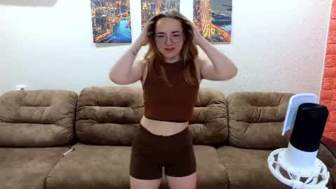 Snapshot of ladydary chatting on July 3, 2026, 6:31 am Hello im May online show from July 3, 2026, 6:31 am