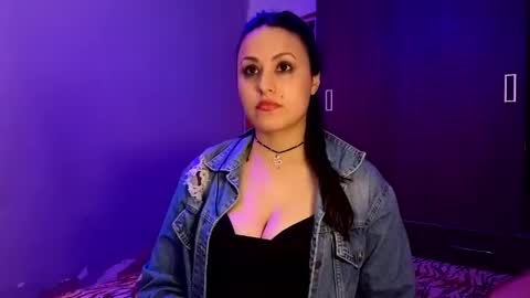 Snapshot of ladygwendolyn chatting on April 5, 2026, 1:14 am Gwen online show from April 5, 2026, 1:14 am