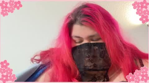 Snapshot of ladykitsunebig chatting on May 12, 2026, 7:38 am ladykitsunebig online show from May 12, 2026, 7:38 am