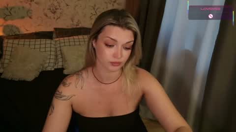 ladylancaster online show from June 14, 2026, 4:53 pm
