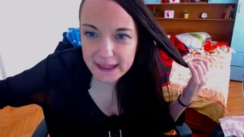 Snapshot of ladylhoty chatting on June 13, 2026, 1:20 pm LadyLHoty online show from June 13, 2026, 1:20 pm