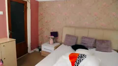 Snapshot of ladymariahx chatting on February 27, 2025, 1:05 am ladymariahx online show from February 27, 2025, 1:05 am