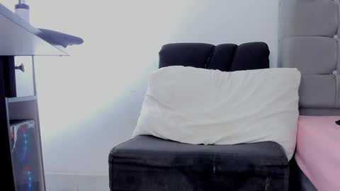 Ladysexy hot19  online show from February 5, 2025, 3:13 am