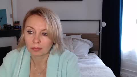 ladysexyx online show from March 16, 2026, 1:15 pm