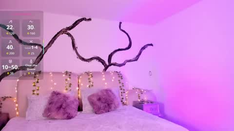 Lady  online show from September 24, 2025, 5:44 am