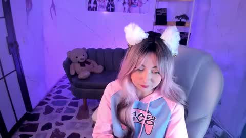 Lady  online show from October 22, 2025, 4:57 am