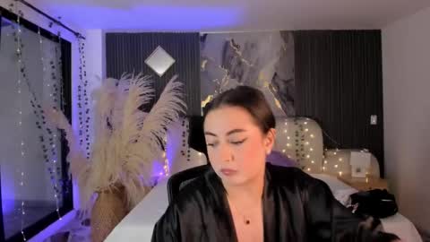 Lady  online show from February 15, 2026, 4:42 am