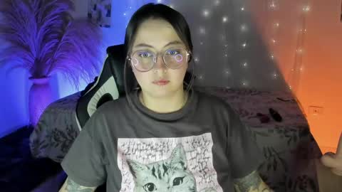 Lady  online show from May 2, 2026, 5:56 am
