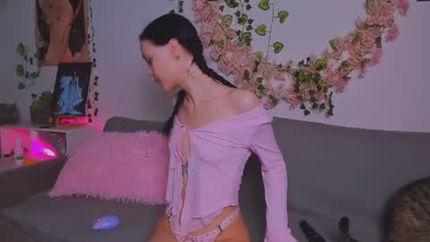 Snapshot of ladytrep chatting on June 13, 2026, 7:12 pm LadyTrep online show from June 13, 2026, 7:12 pm