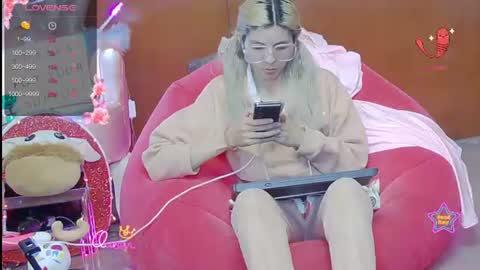 Snapshot of laflakita21 chatting on June 26, 2026, 2:38 am Skinnygirl online show from June 26, 2026, 2:38 am