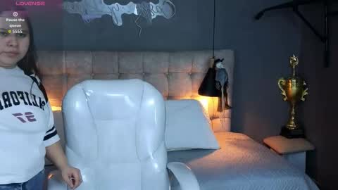    online show from October 17, 2025, 10:12 pm