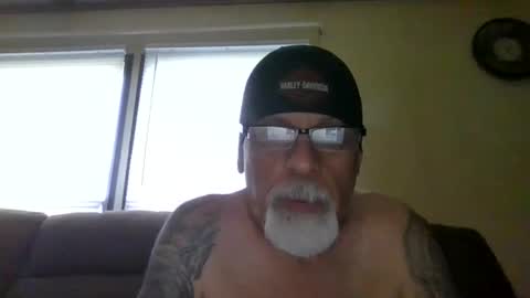 Snapshot of laidbackluxury chatting on June 2, 2026, 9:39 pm laidbackluxury online show from June 2, 2026, 9:39 pm