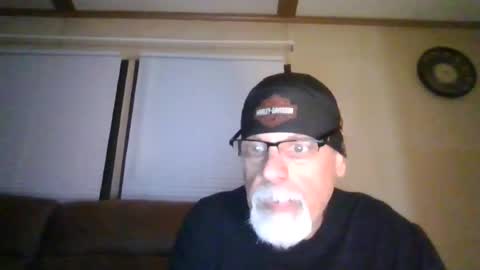 Snapshot of laidbackluxury chatting on June 12, 2026, 2:43 am laidbackluxury online show from June 12, 2026, 2:43 am