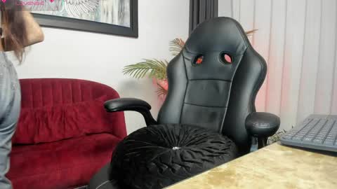 laila_angel online show from May 28, 2026, 2:20 am